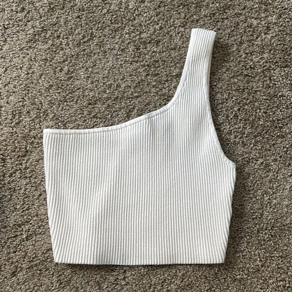 Aritzia Babaton Sculpt Knit One-Shoulder Crop Tank